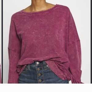 Free People We The Free " Sweet Myrtle" Acid Wash Crewneck Sweater in Wine Sz.S